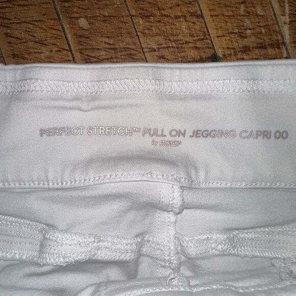 Chico’s white travel-core 00/2 white capri pull on jeggings - Picture 2 of 4